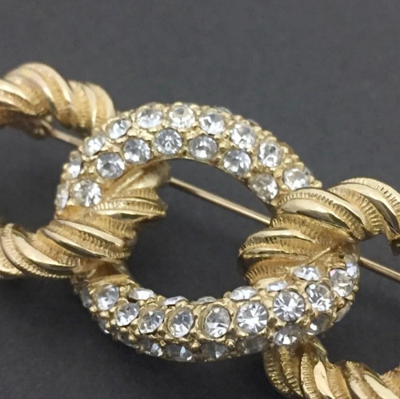 CHRISTIAN DIOR RHINESTONE GOLD TONE BROOCH/7S0623 - Picture 7 of 10